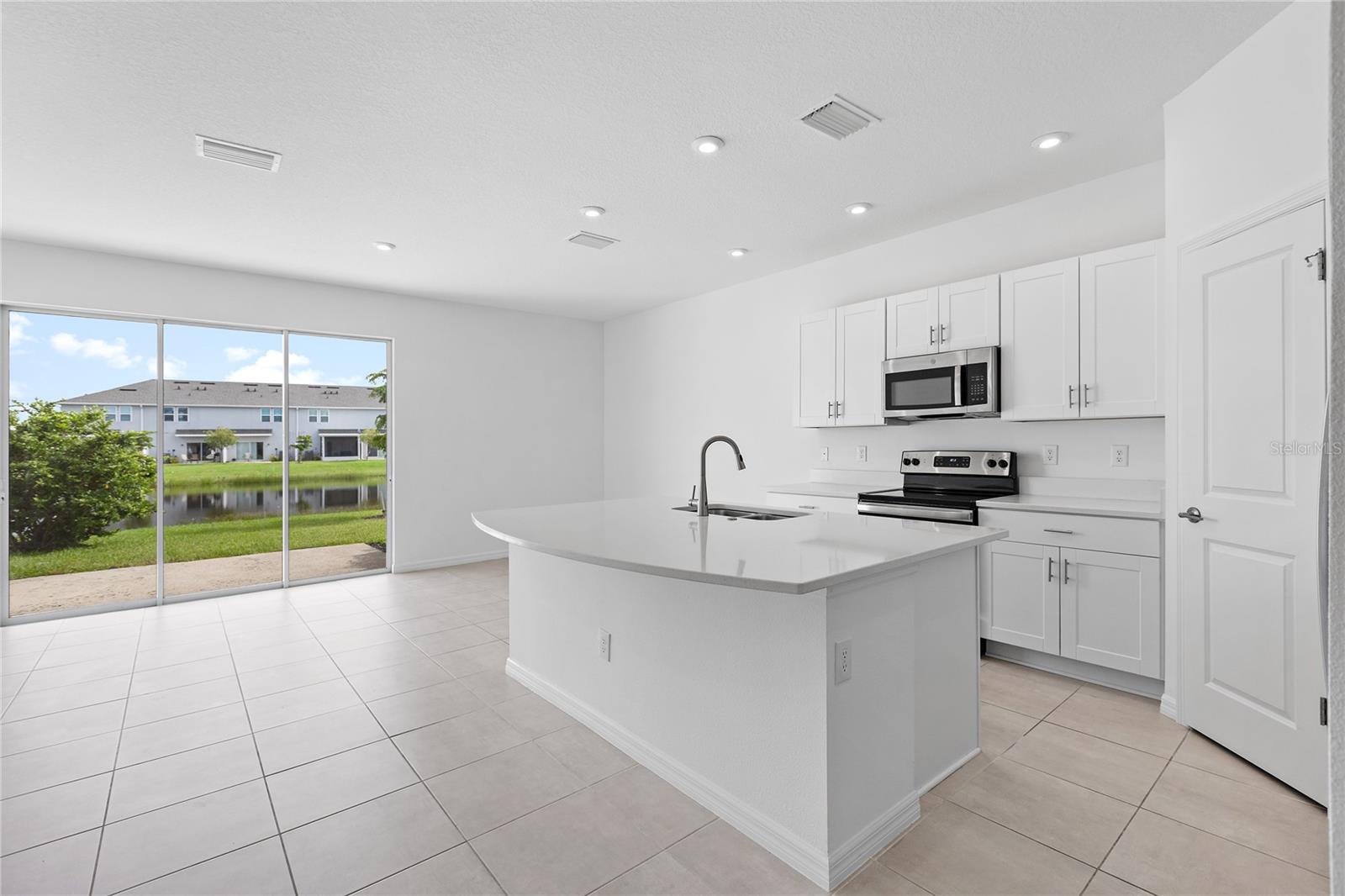 5780 Haven Ter Property Photo 5