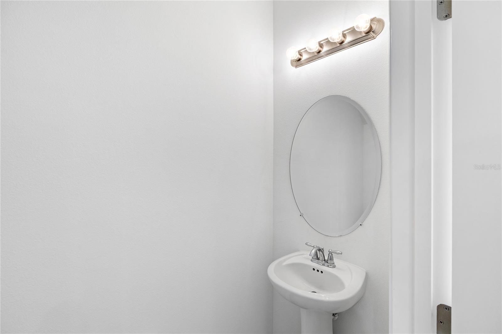5780 Haven Ter Property Photo 13