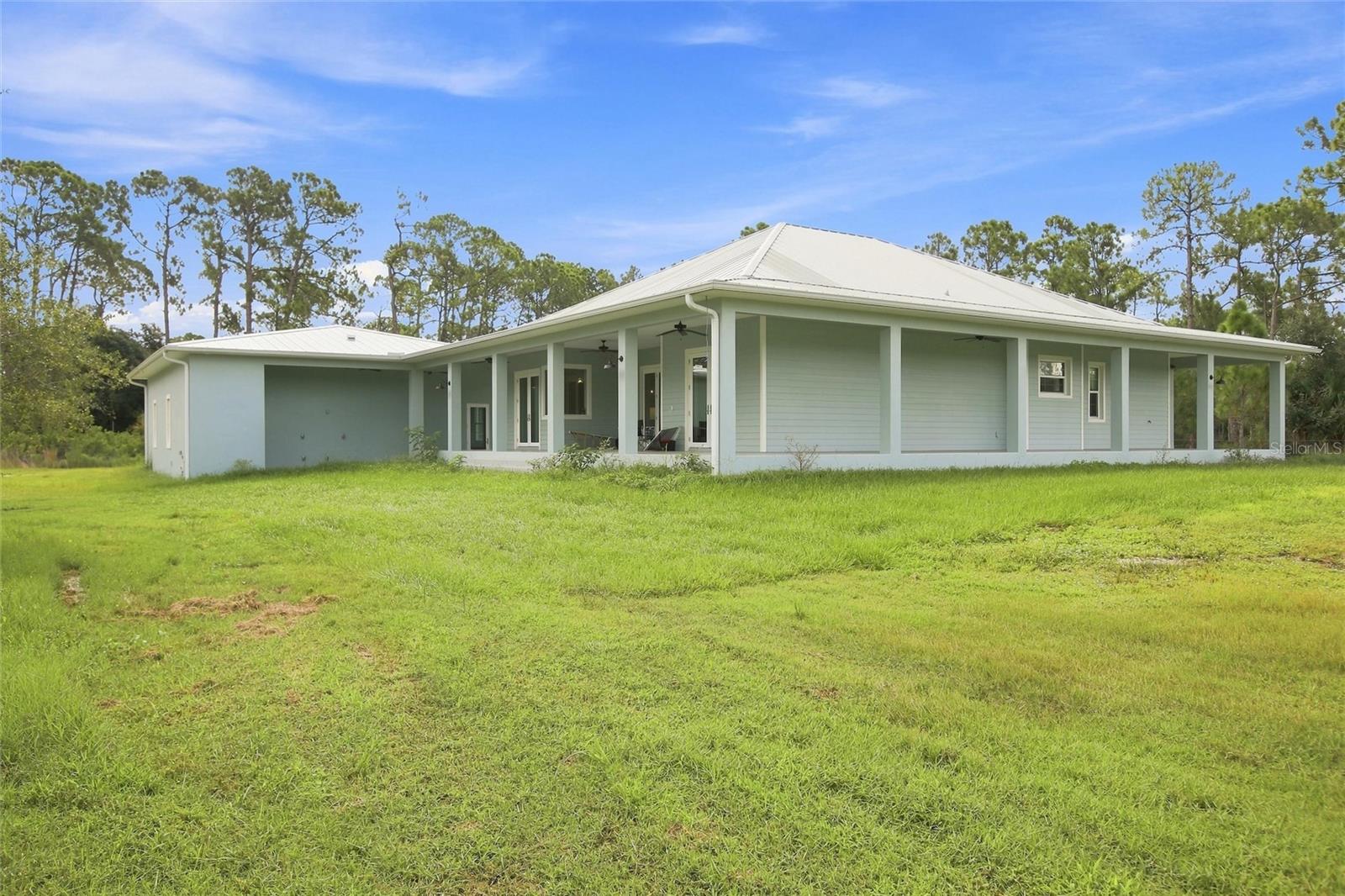 8146 Tropicaire Blvd Property Photo 3