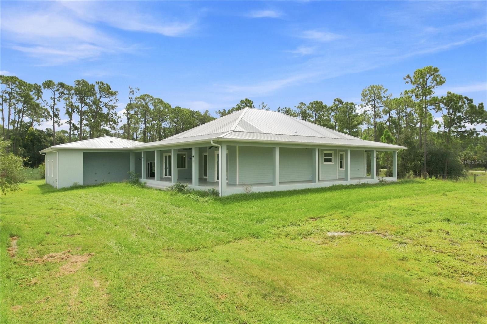 8146 Tropicaire Blvd Property Photo 5