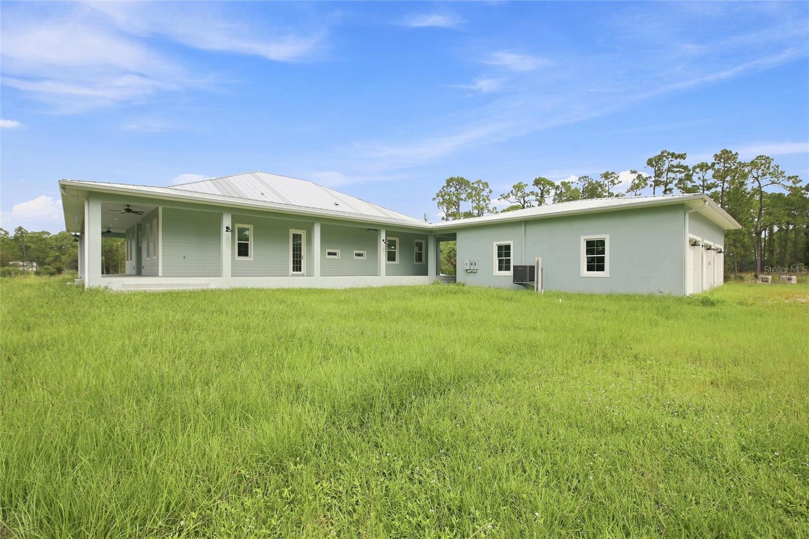 8146 Tropicaire Blvd Property Photo 6