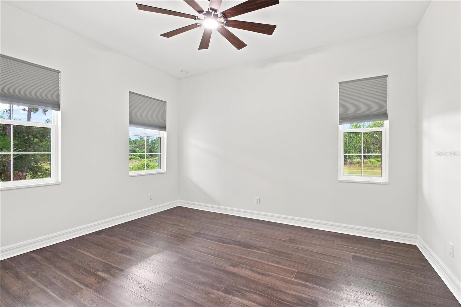 8146 Tropicaire Blvd Property Photo 24