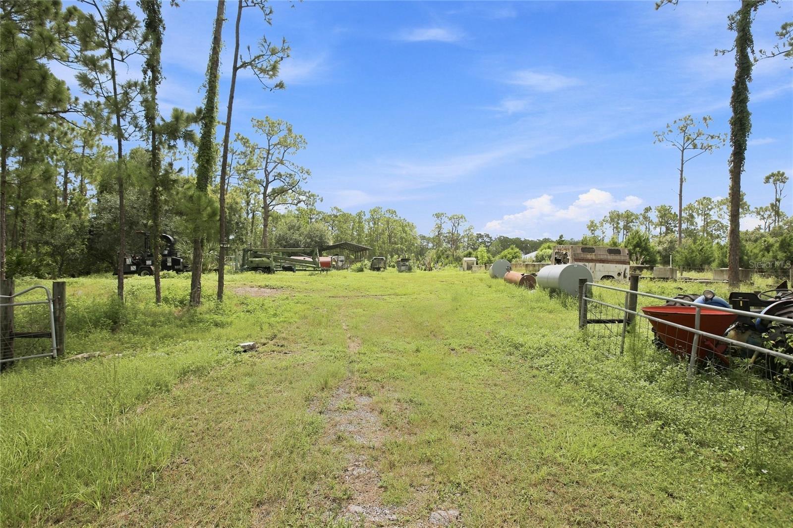 8146 Tropicaire Blvd Property Photo 45