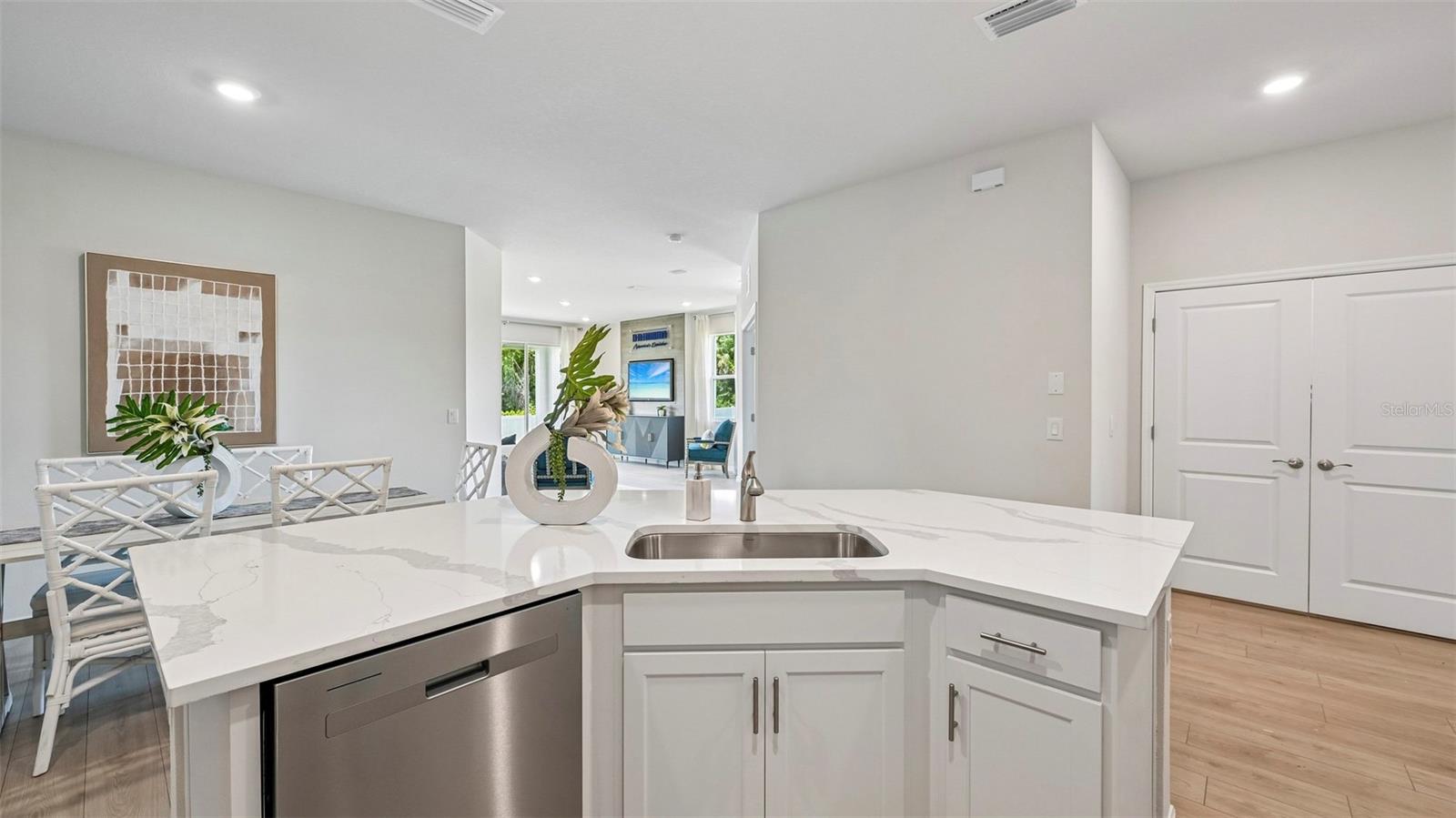 15828 8th Pl E Property Photo 7
