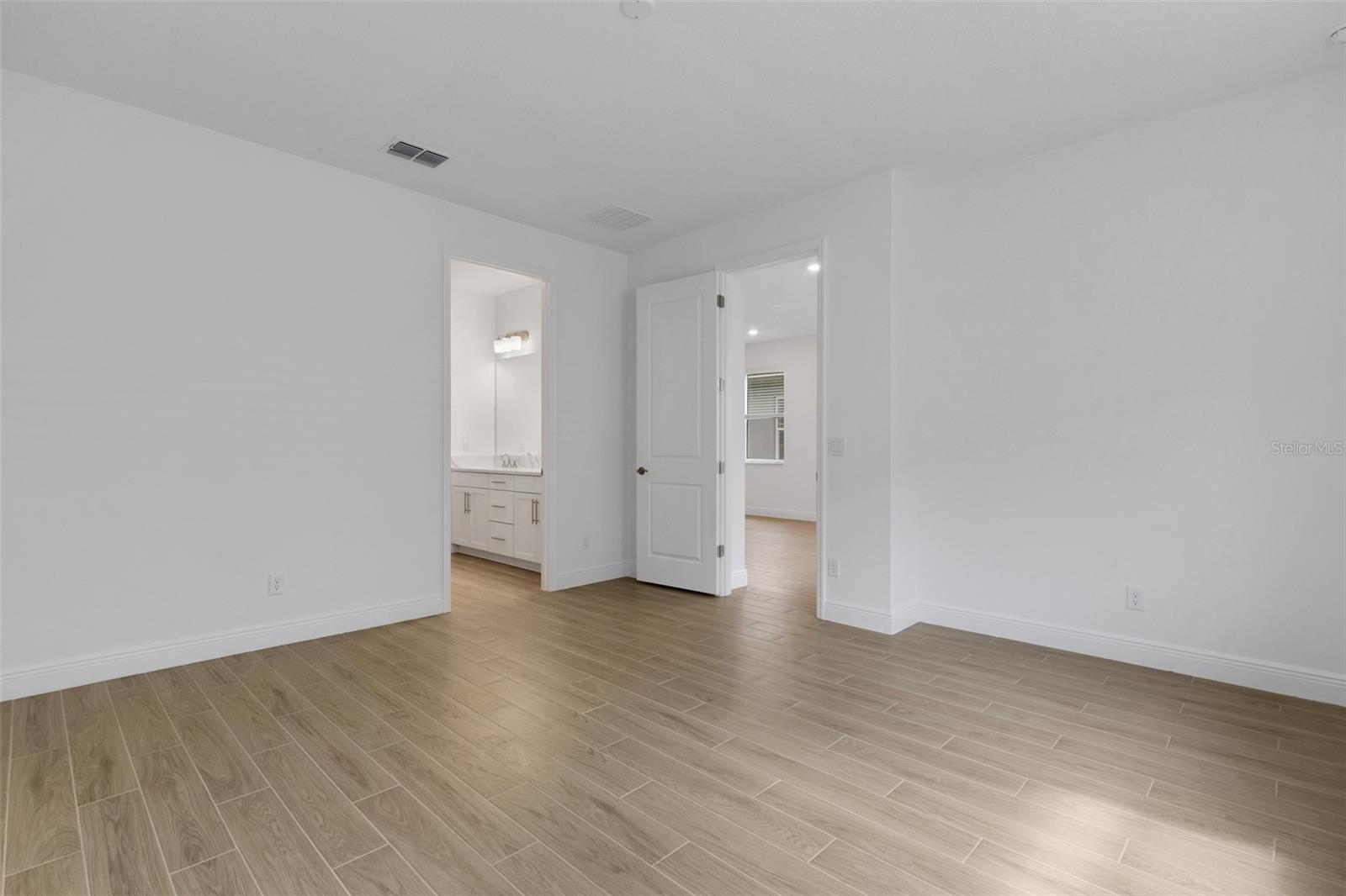 18135 Cherished Loop Property Photo 12