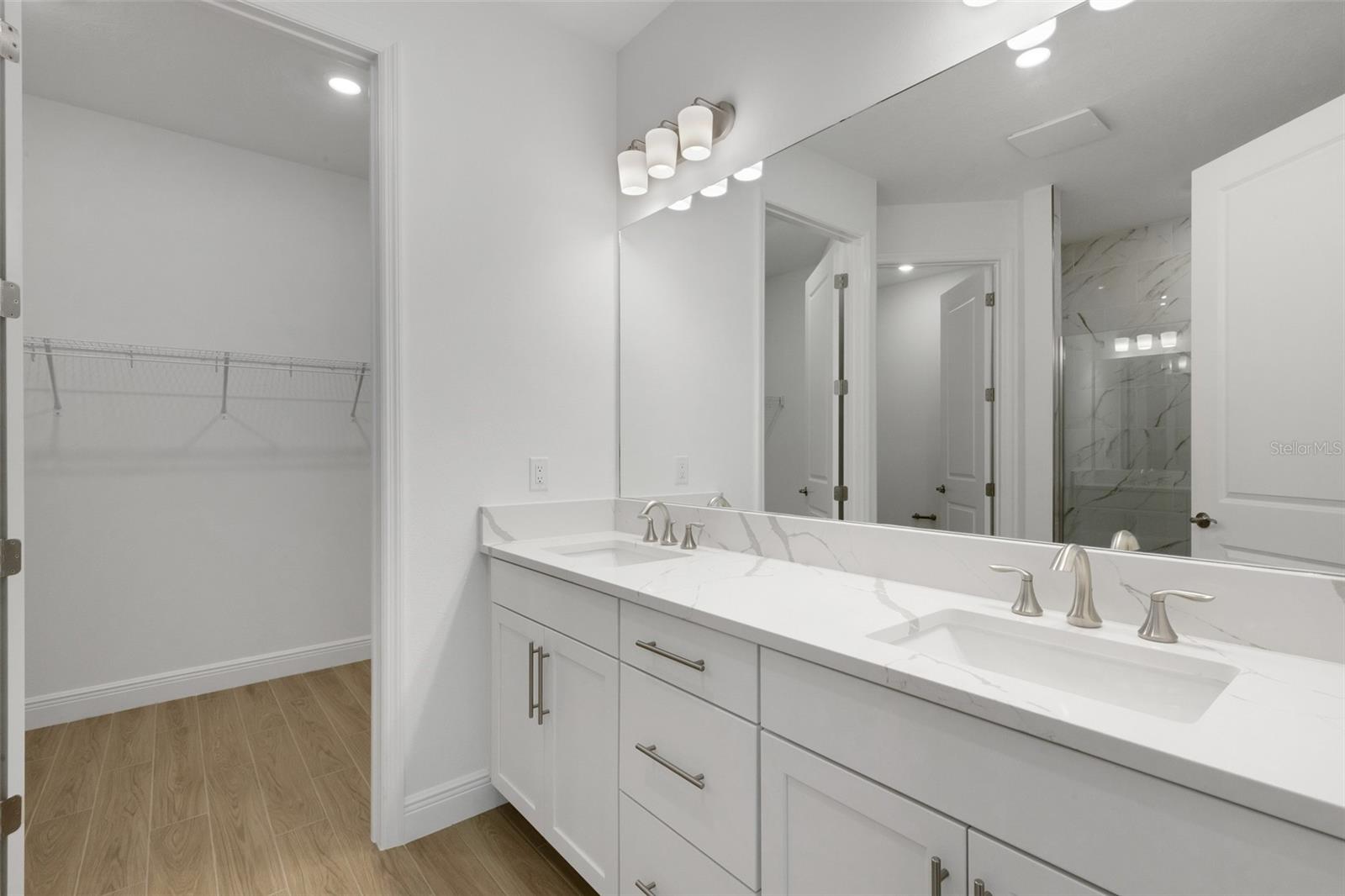 18135 Cherished Loop Property Photo 14