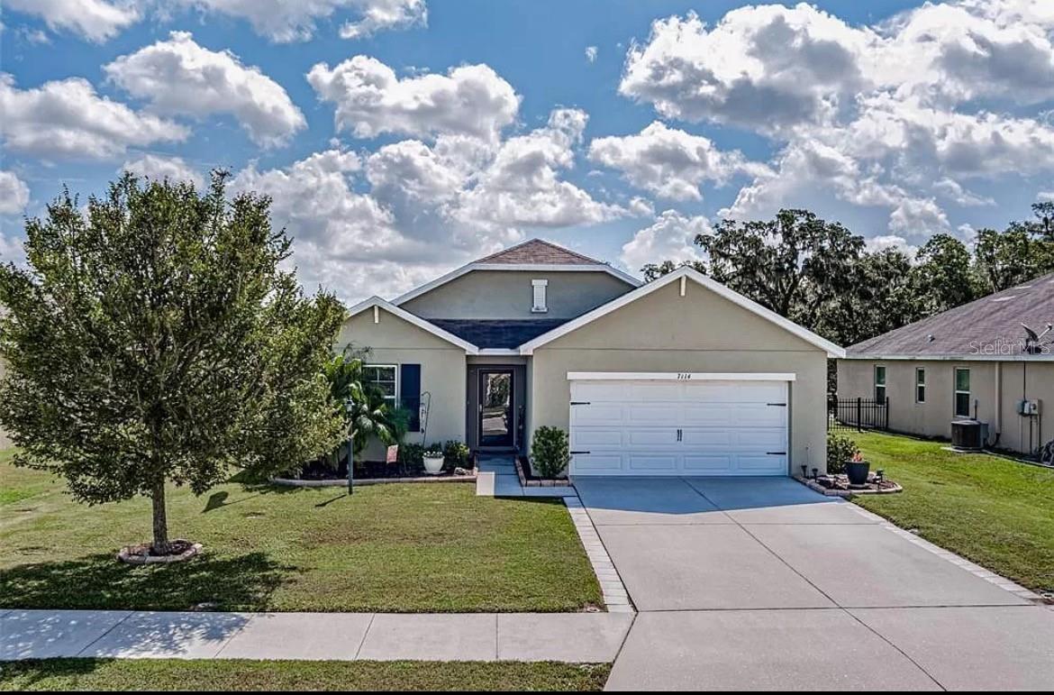 7114 58th Ter E Property Photo 1