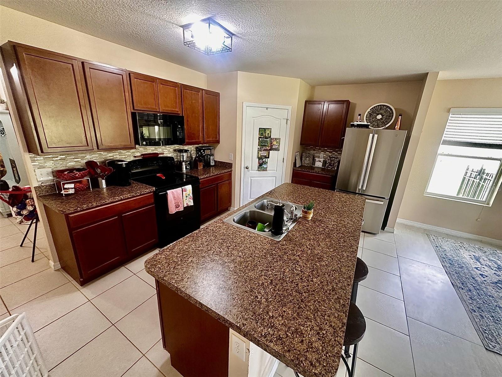 7114 58th Ter E Property Photo 8