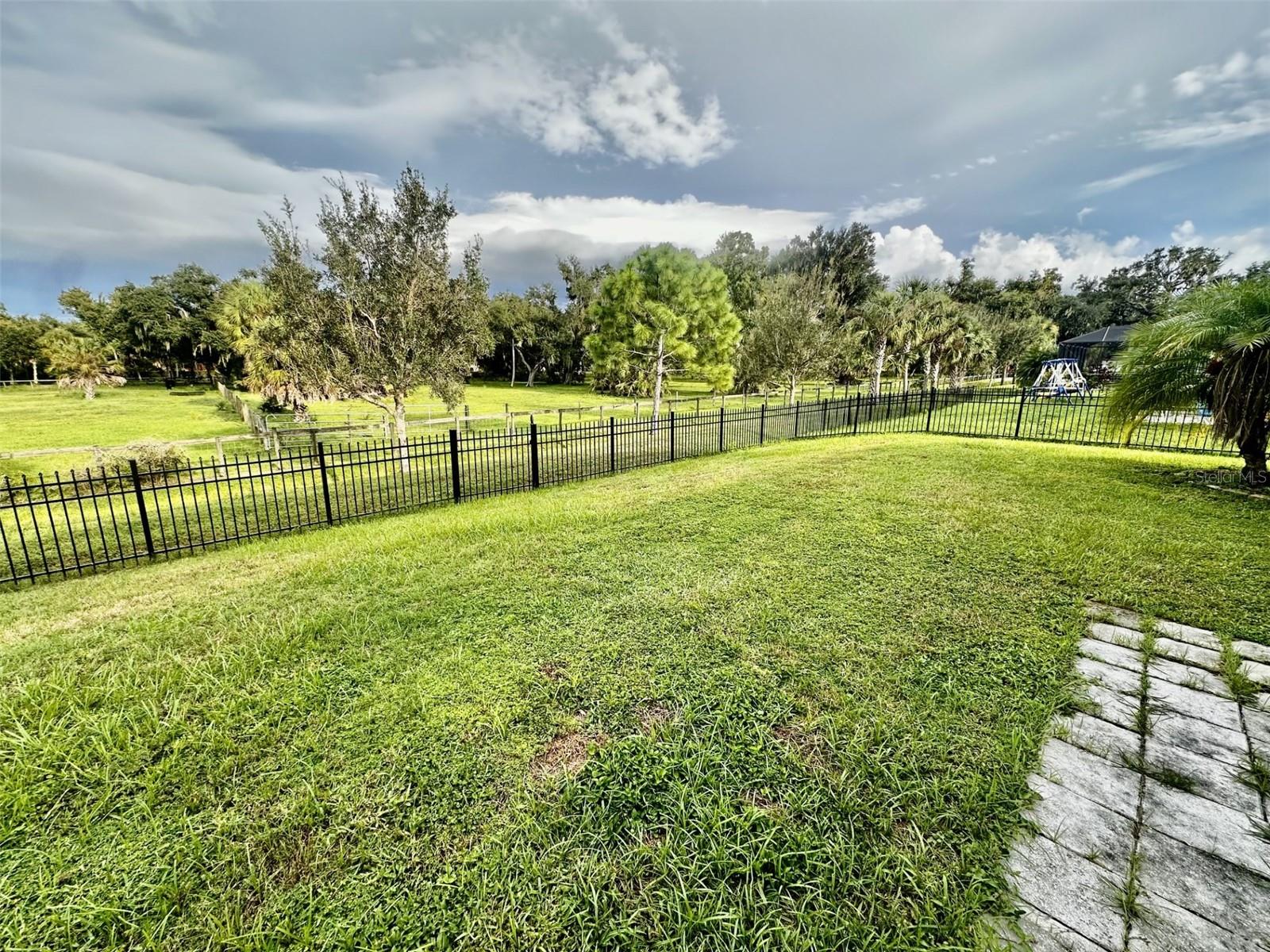 7114 58th Ter E Property Photo 25