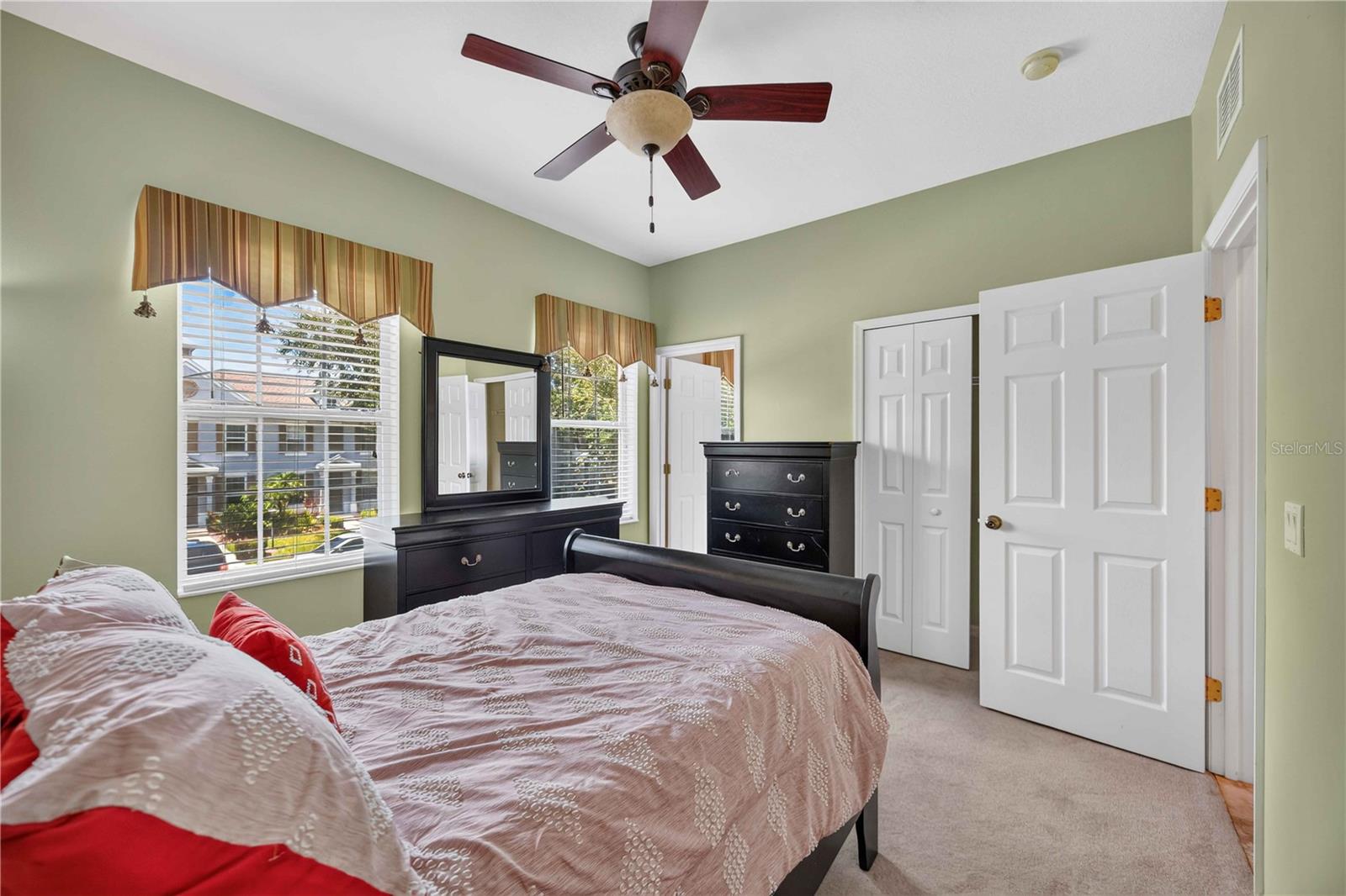 5653 Whitehead St Property Photo 32