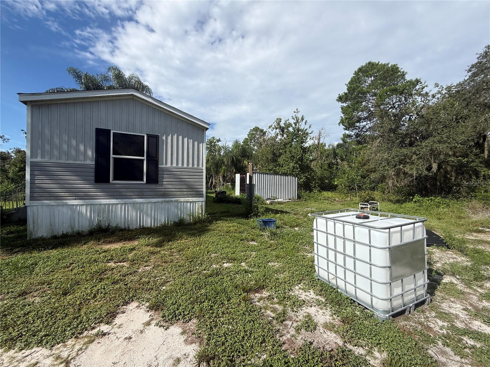 10305 Revell Rd Property Photo 4