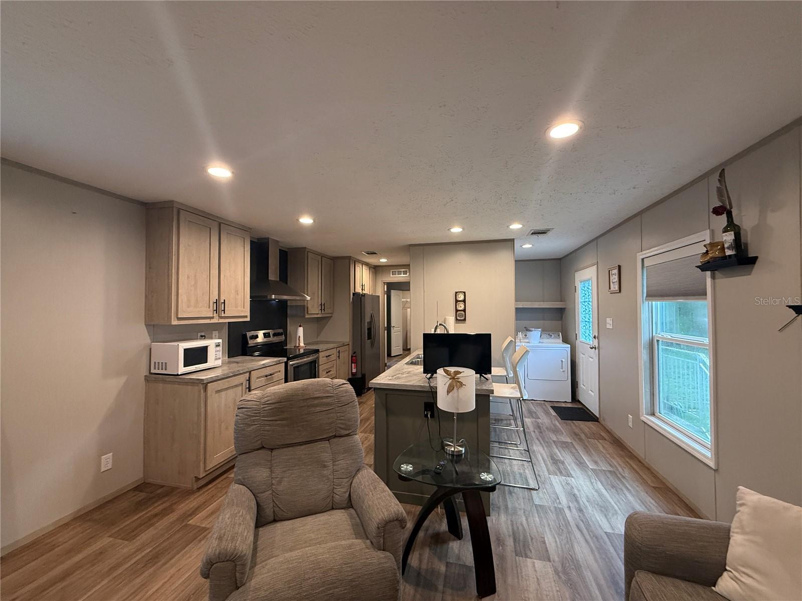 10305 Revell Rd Property Photo 4