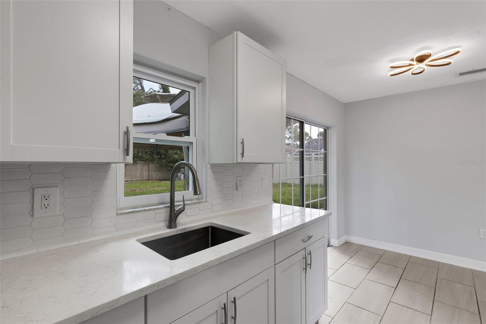 2522 Stratford Dr Property Photo 17