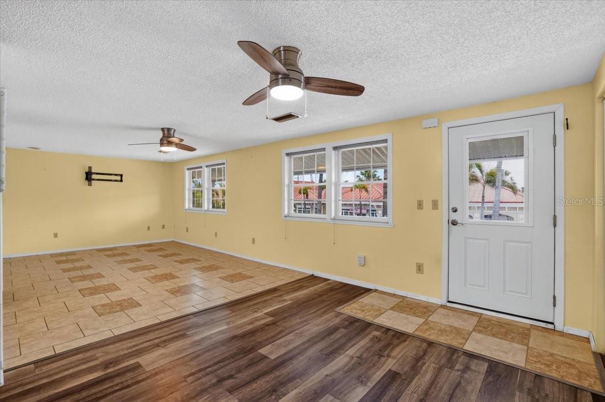 524 Spring Ave Property Photo 7