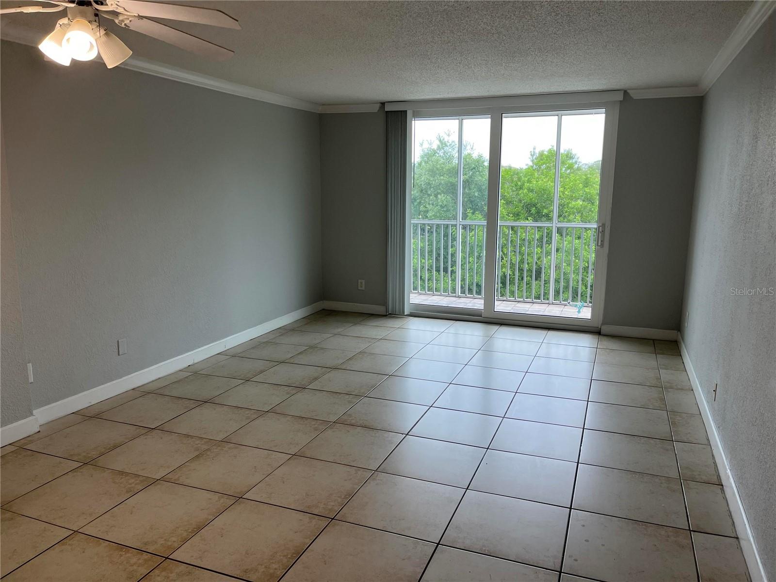 2610 Coconut Bay Ln Ln #733 Property Photo 2