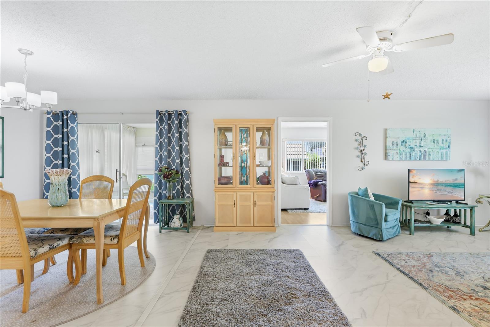 2327 Waterbluff Pl #v315 Property Photo 6