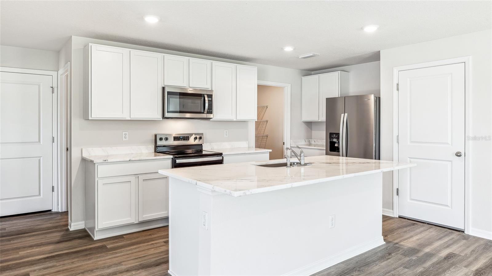 8837 Clear View St Property Photo 2