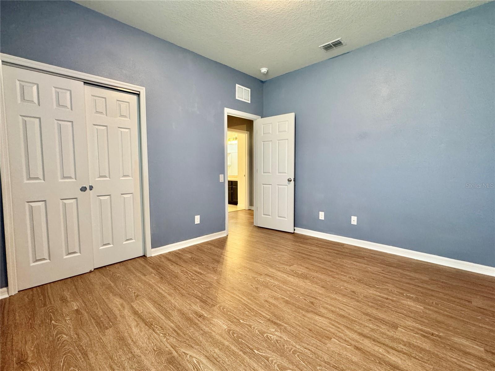 9720 58th St E Property Photo 18