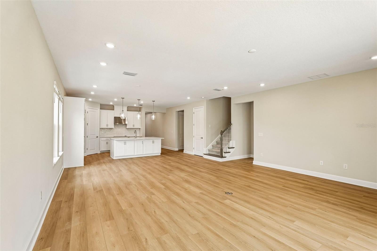 7028 Foxboro Way Property Photo 9