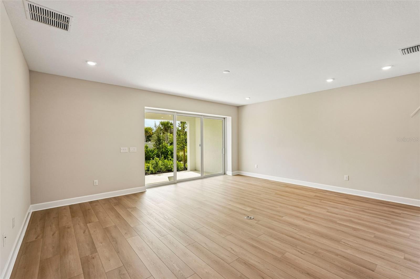 7028 Foxboro Way Property Photo 22