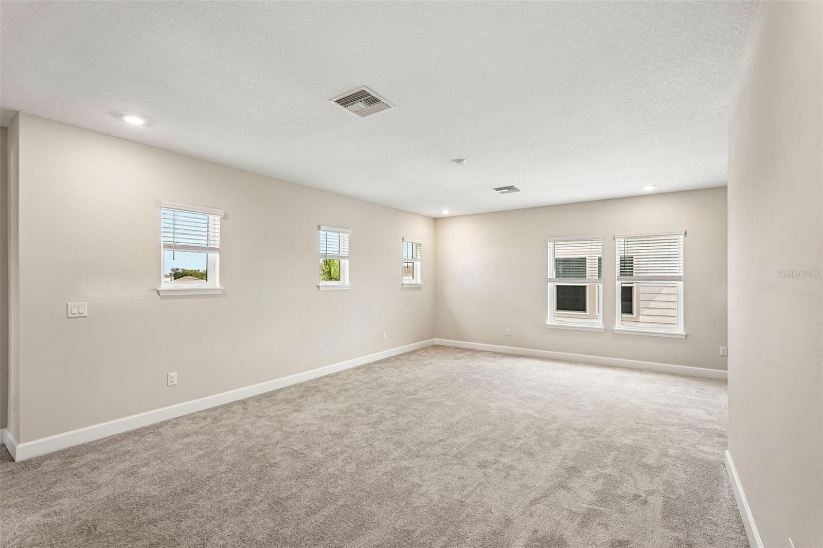 7028 Foxboro Way Property Photo 23