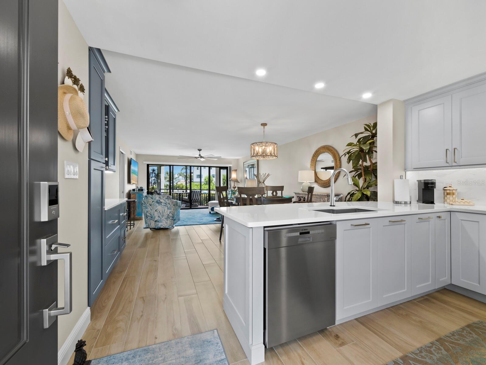 448 Gulf Of Mexico Dr #a104 Property Photo 5