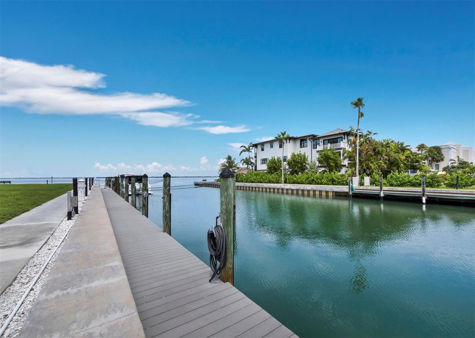 448 Gulf Of Mexico Dr #a104 Property Photo 36