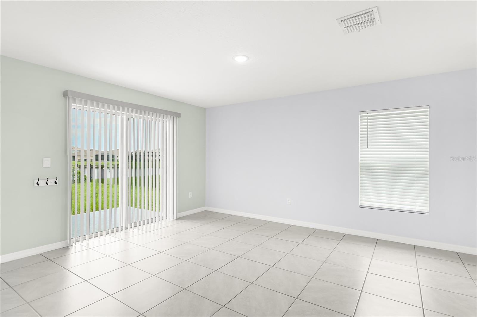 10116 Charlotte Dr Property Photo 13