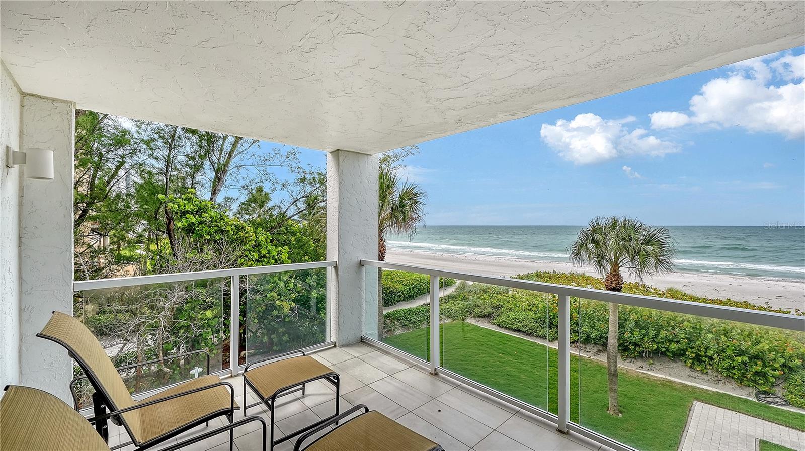 2425 Gulf Of Mexico Dr #3a Property Photo 1