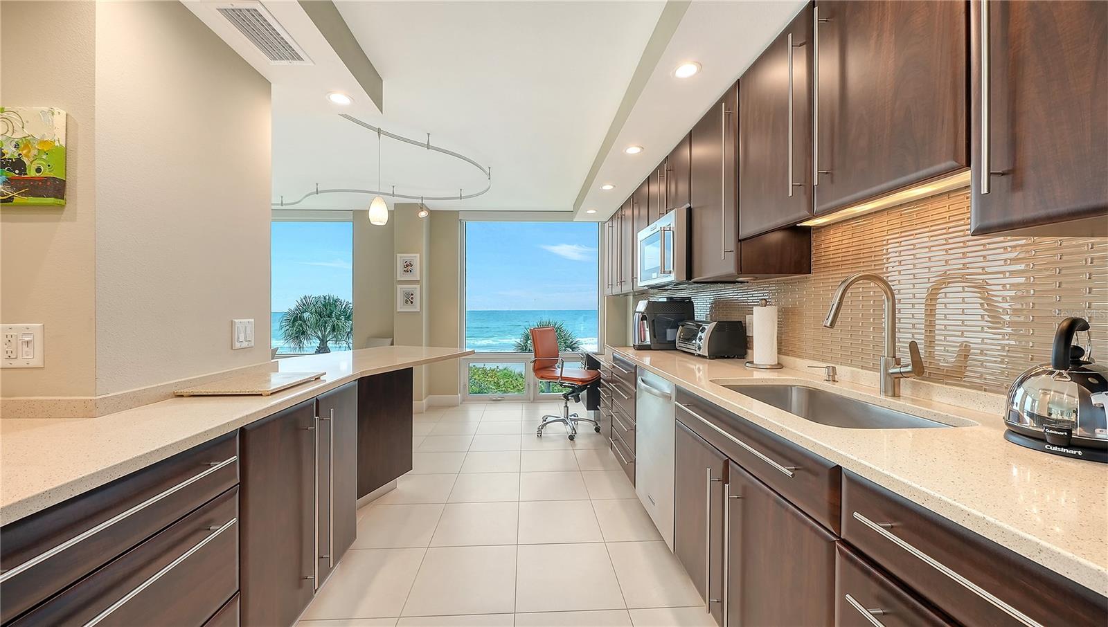 2425 Gulf Of Mexico Dr #3a Property Photo 16