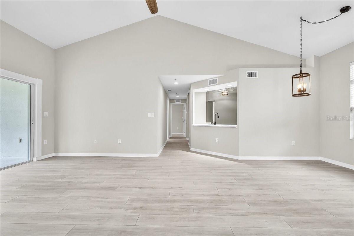 7146 Strand Cir Property Photo 9