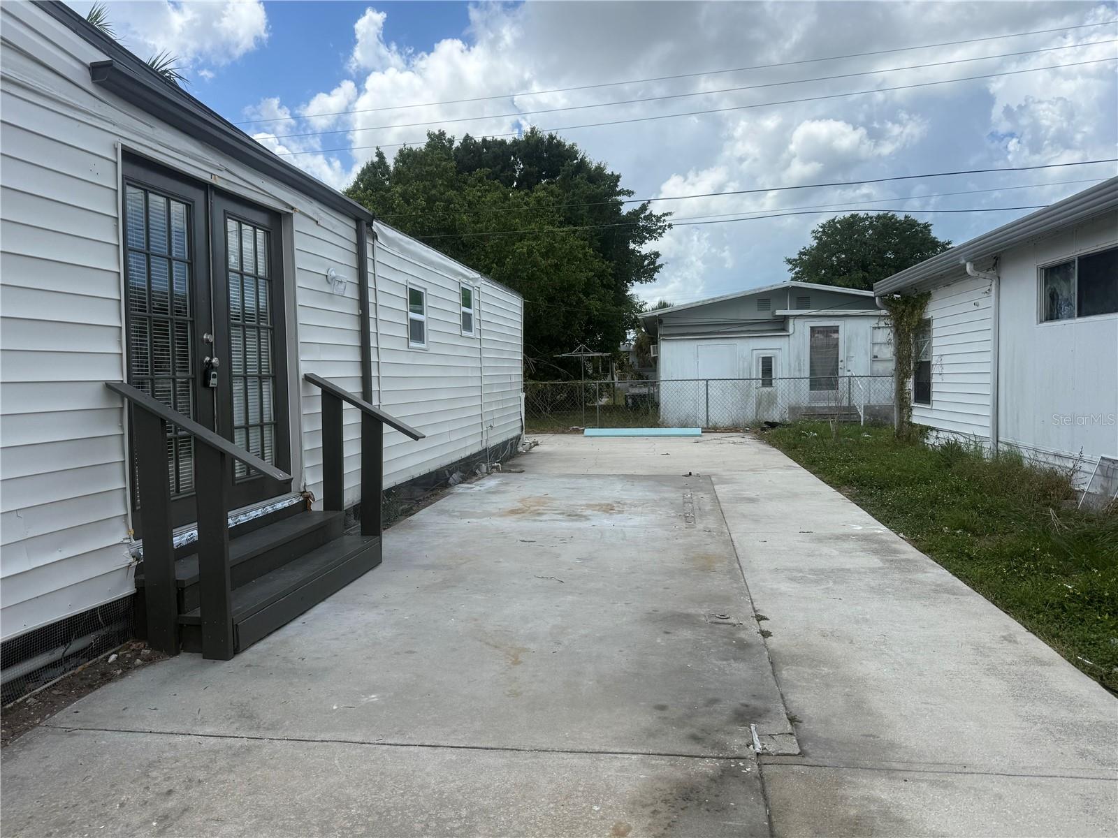 512 51st Avenue Dr W Property Photo 3
