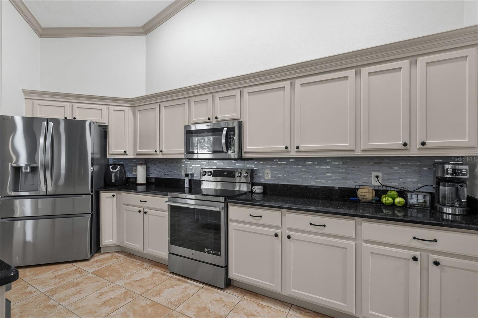 3333 Yonge Ave #13 Property Photo 7