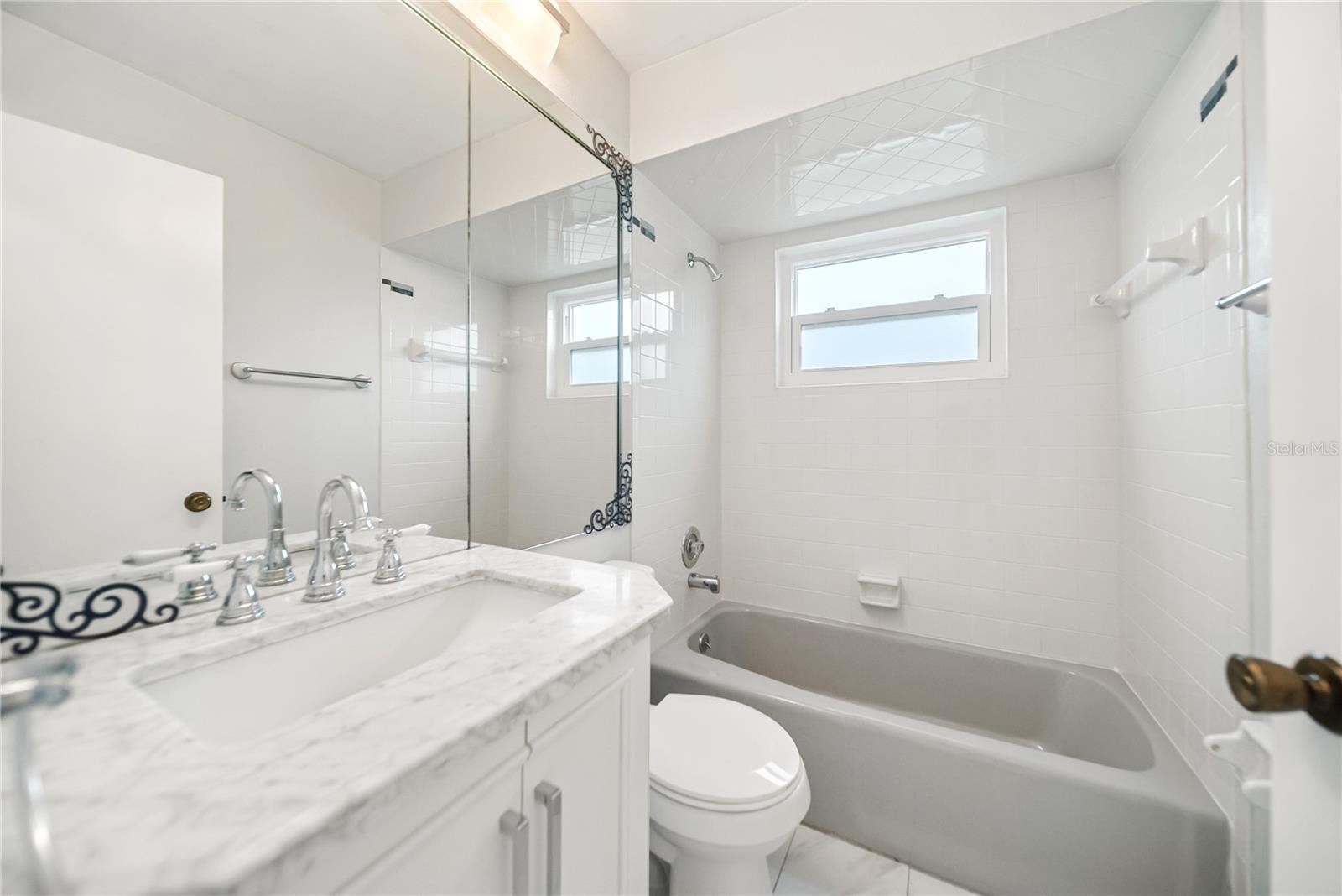 112 Woodingham Dr Property Photo 21