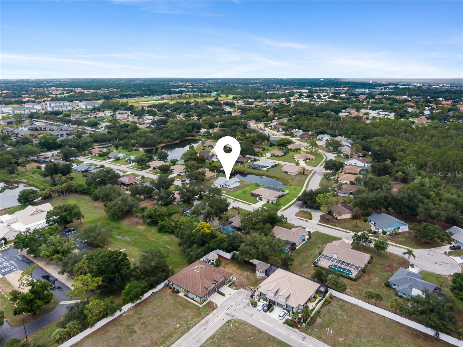 112 Woodingham Dr Property Photo 37