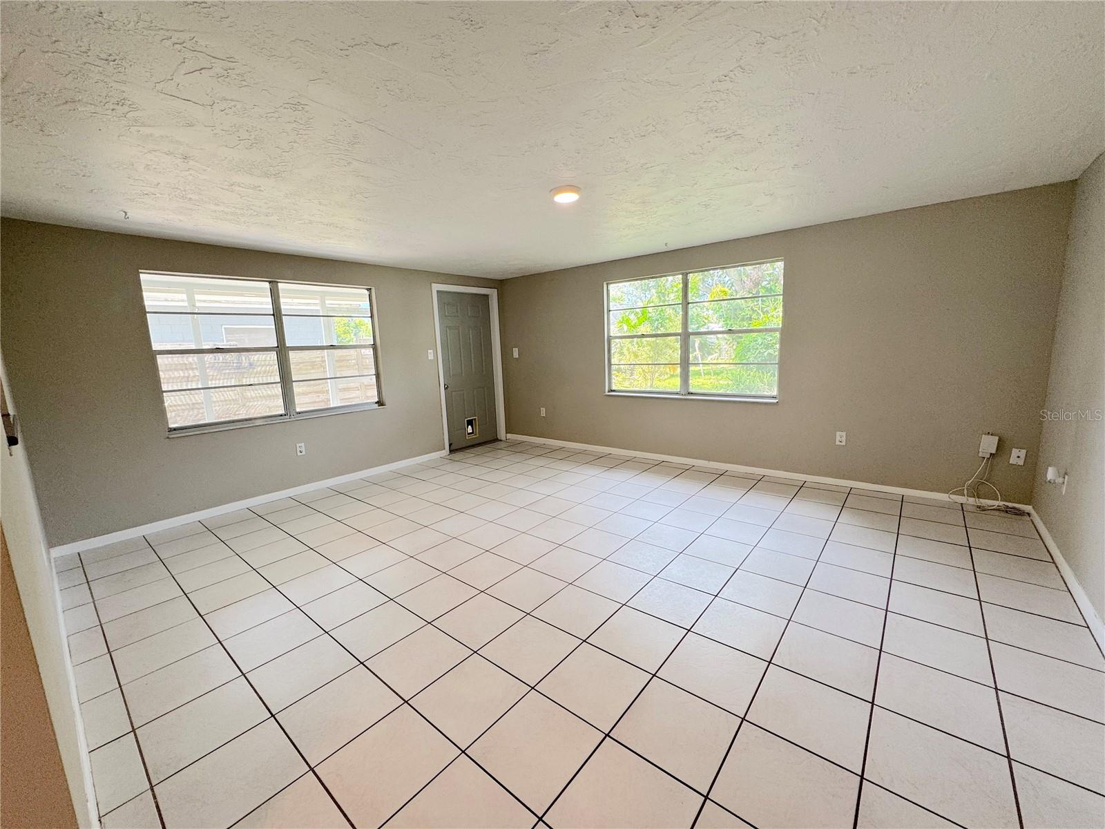 3883 Hawkeye Cir Property Photo 8