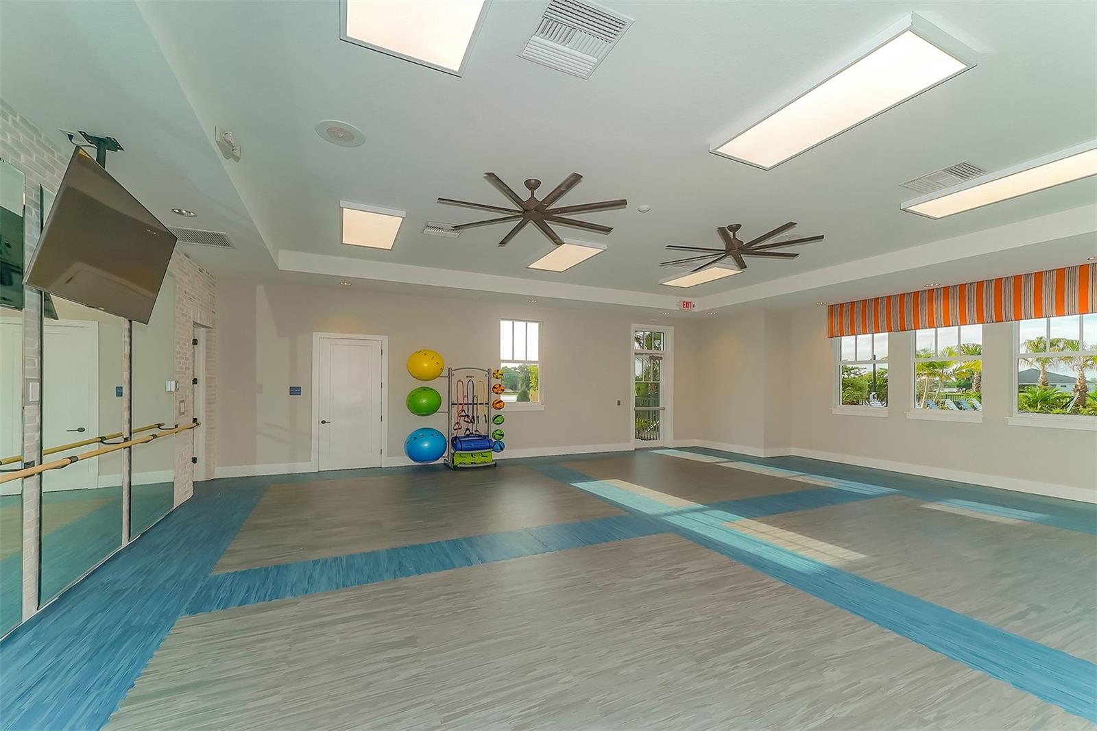 13667 Old Creek Ct Property Photo 53