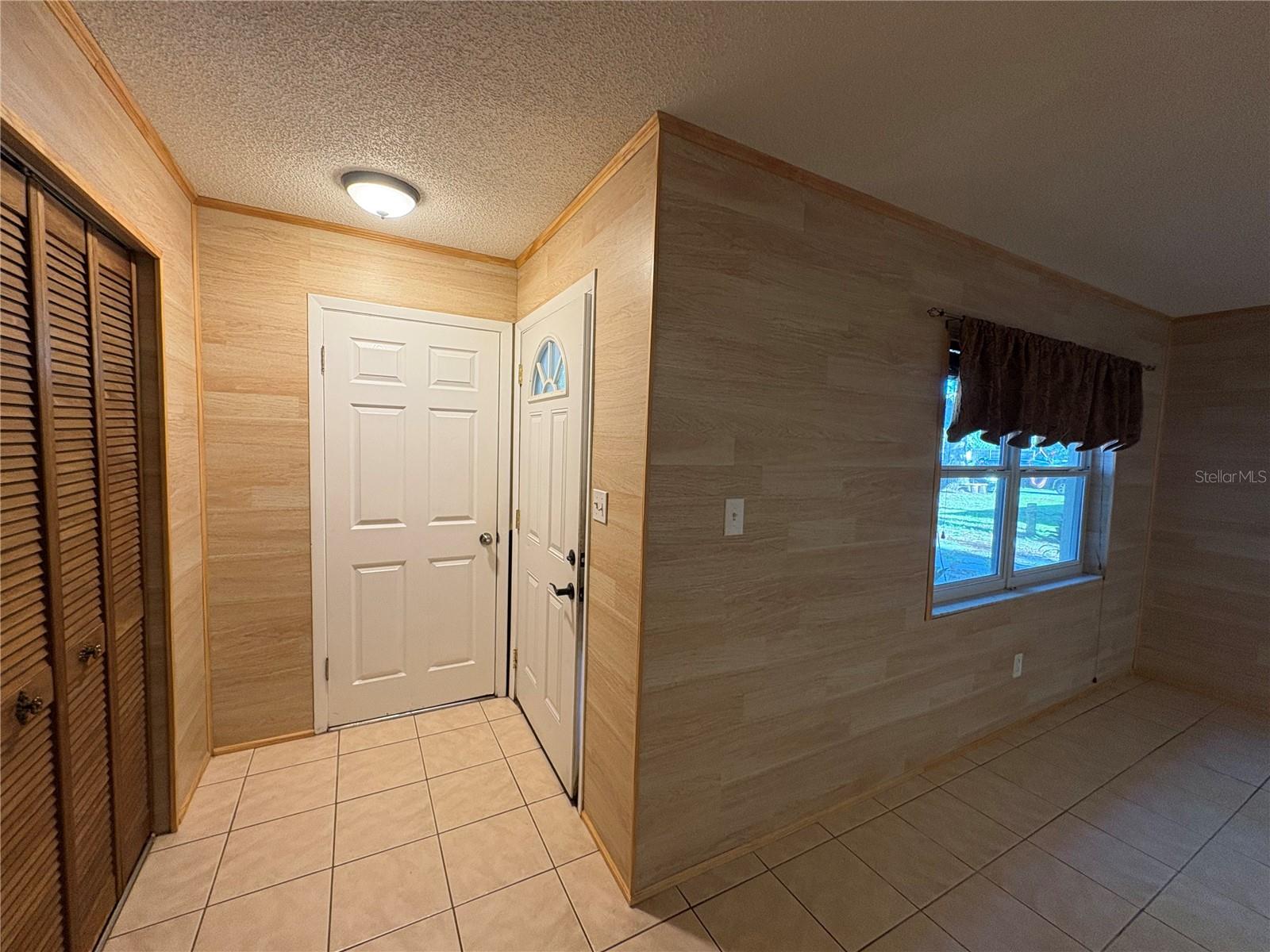 3925 Allan Pl Property Photo 2