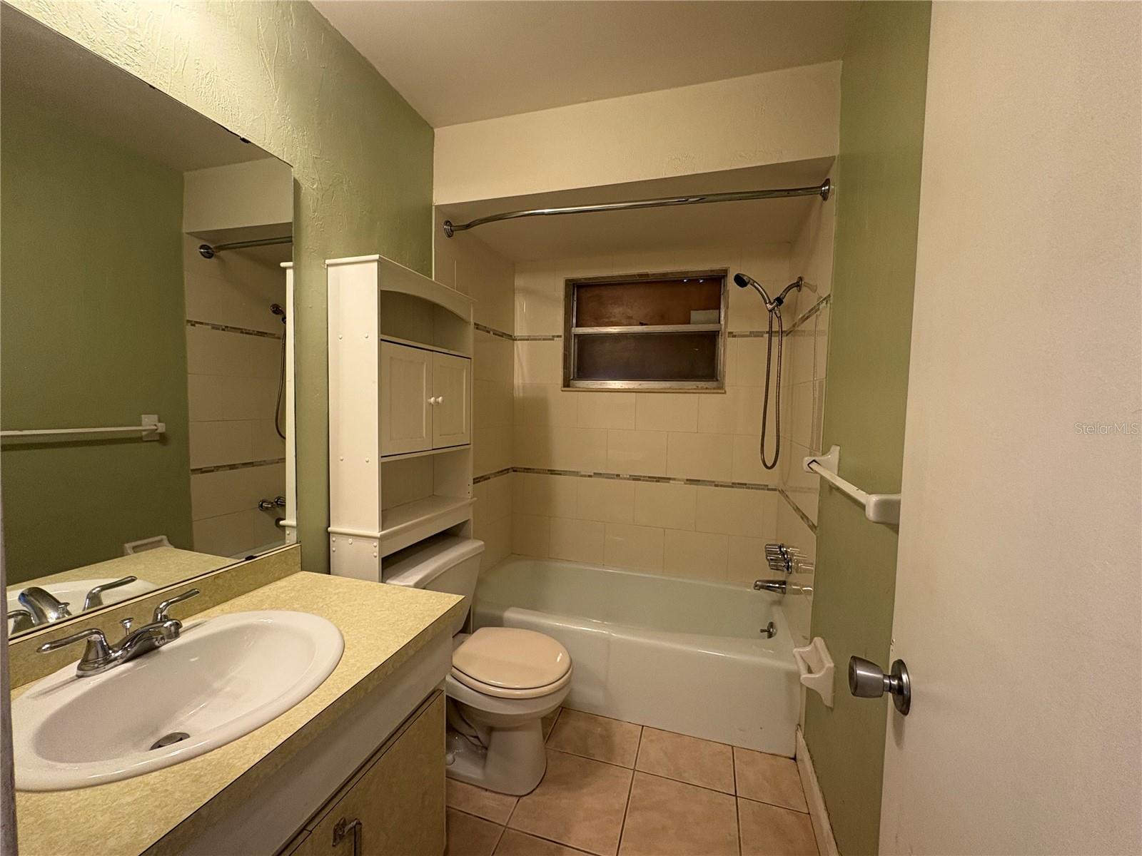 3925 Allan Pl Property Photo 9
