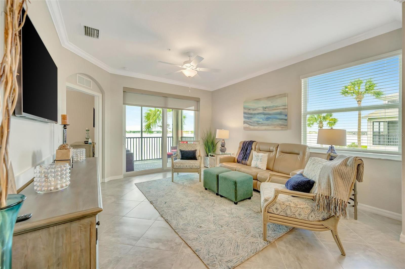 920 Tidewater Shores Loop #308 Property Photo 4