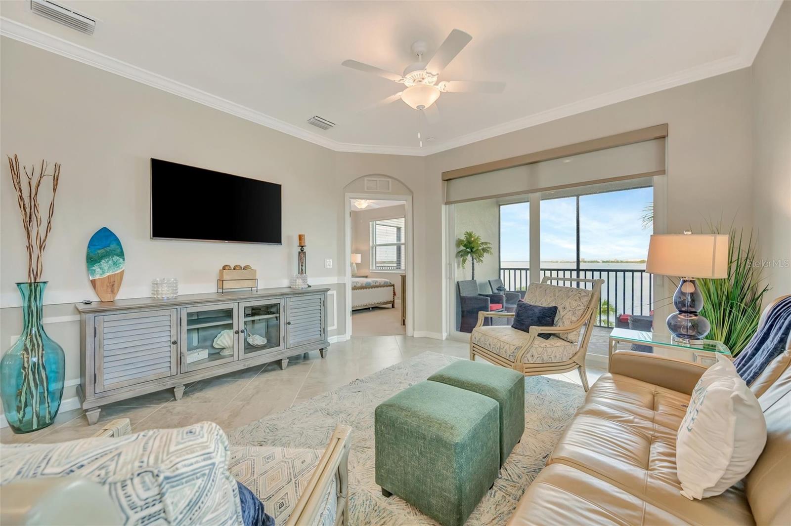 920 Tidewater Shores Loop #308 Property Photo 5