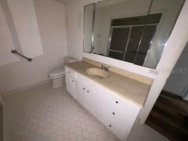 4240 Charing Cross Rd Property Photo 7