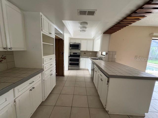 4240 Charing Cross Rd Property Photo 14