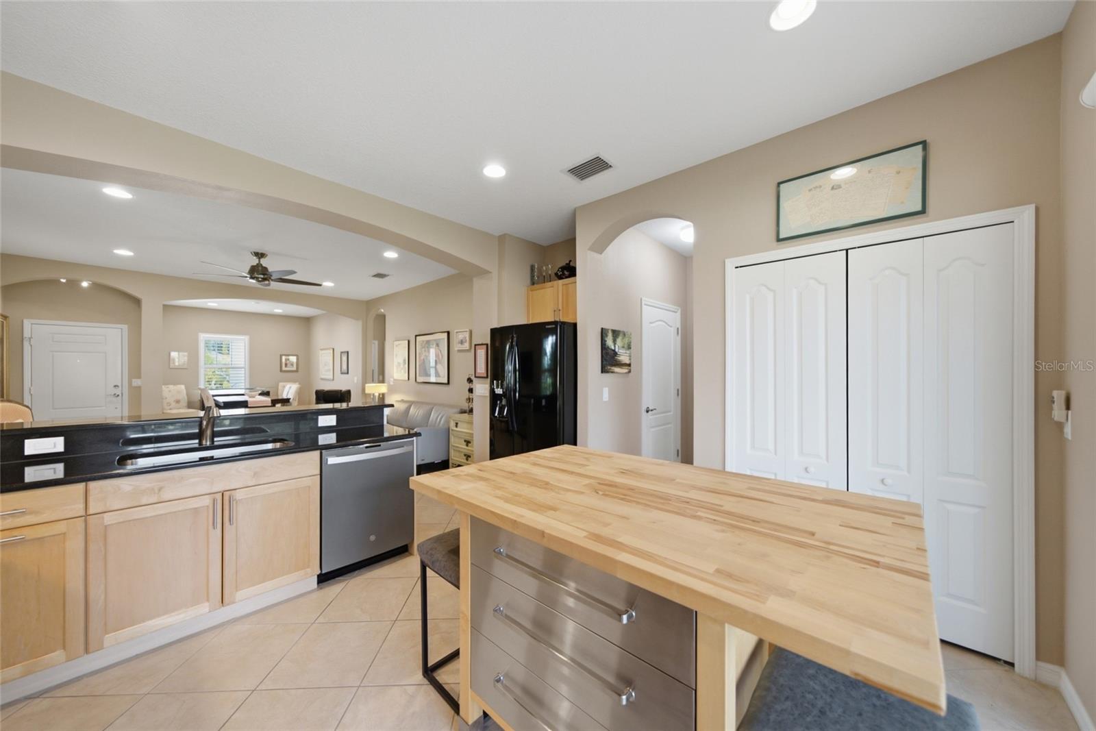 5002 Boston Common Gln Property Photo 6