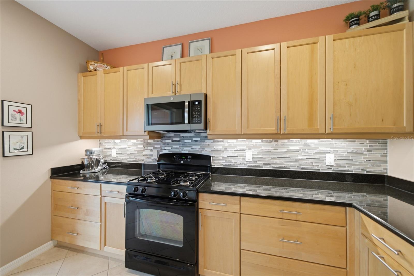 5002 Boston Common Gln Property Photo 8