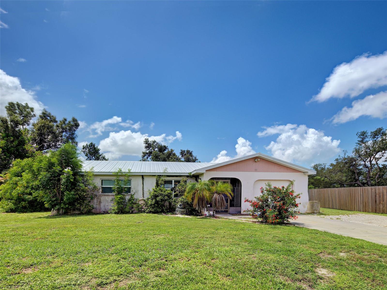 355 Trinity Rd Property Photo 3