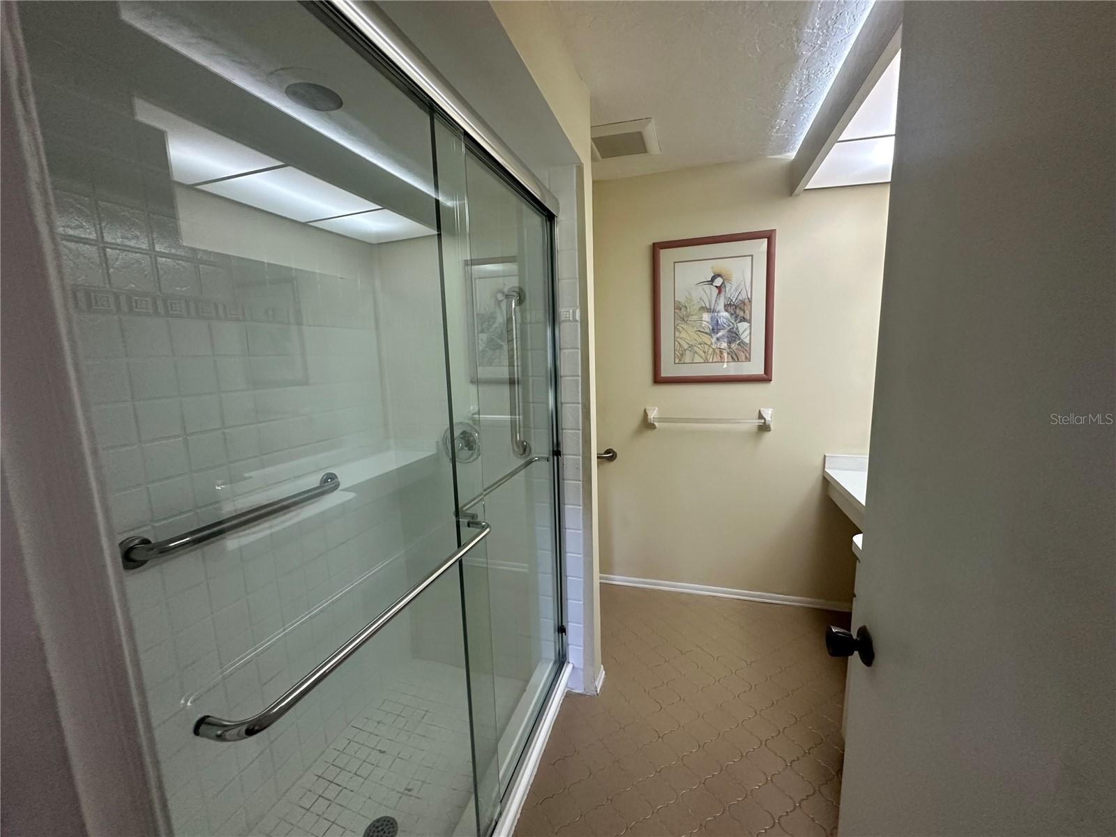 4242 Oakhurst Cir E Property Photo 9