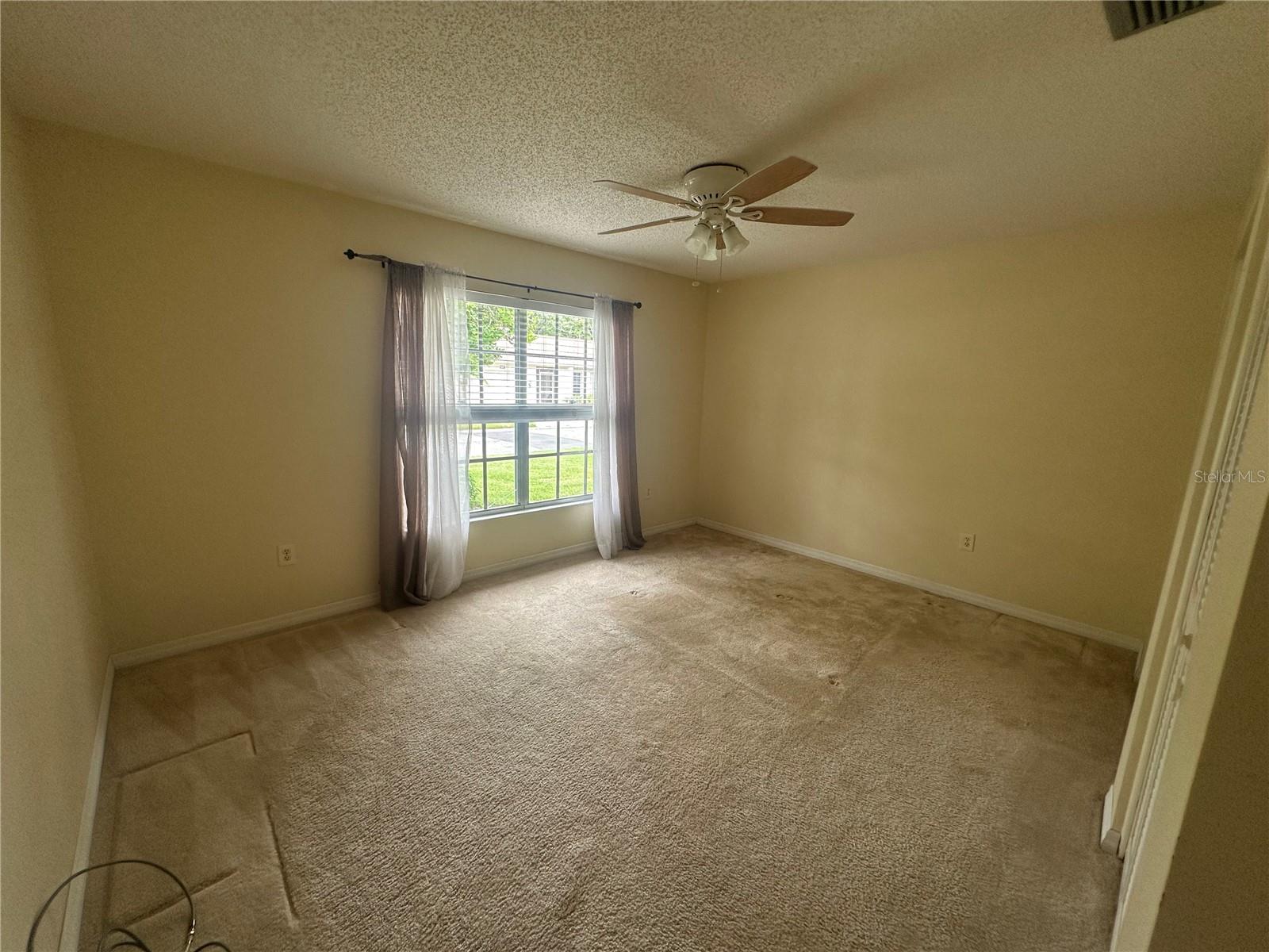 4242 Oakhurst Cir E Property Photo 10