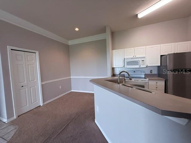 5180 Northridge Rd #308 Property Photo 3