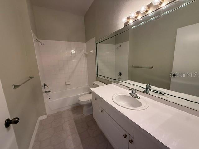 5180 Northridge Rd #308 Property Photo 9